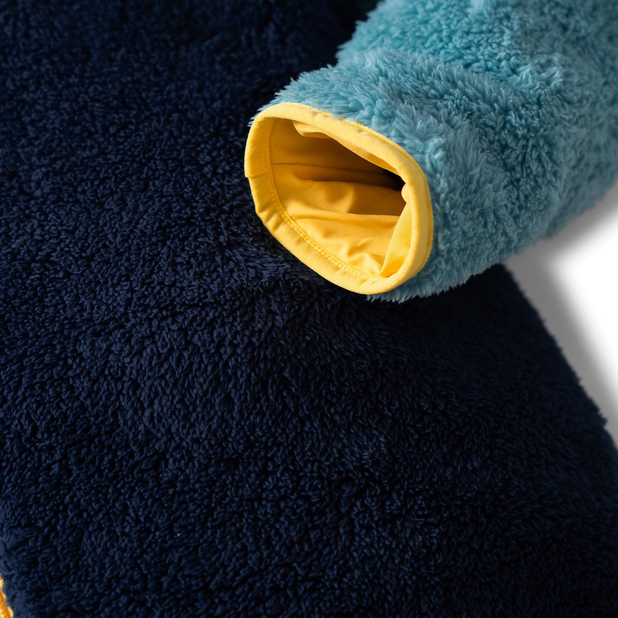 TNOC THE FLEECE ZIPUP2