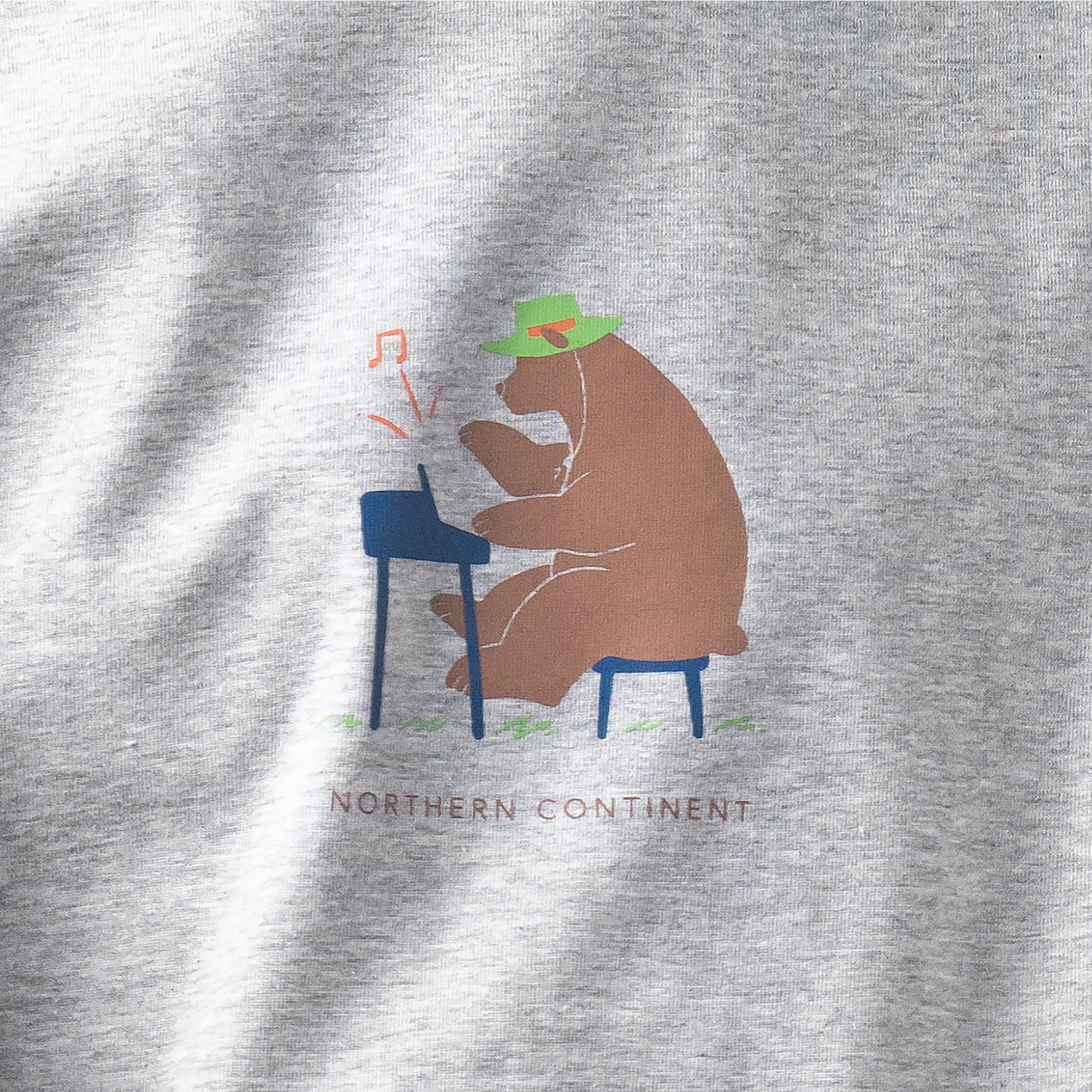 TNOC THE TEE / BEAR PLAY PIANO