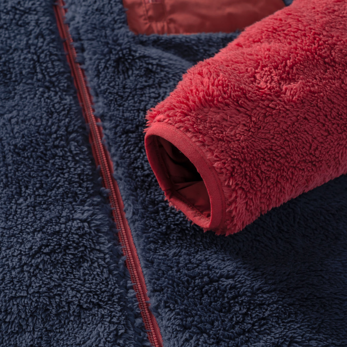 TNOC THE FLEECE ZIPUP2